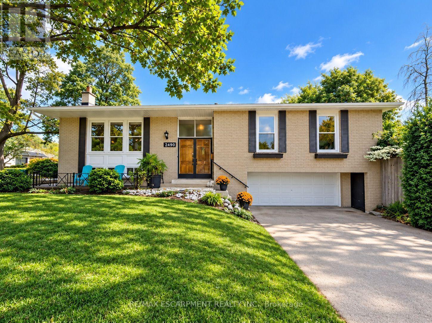 2490 YARMOUTH CRESCENT, Oakville, Ontario