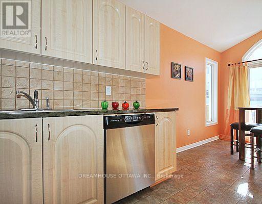 322 Statewood Drive, Ottawa, Ontario  K2K 0A9 - Photo 9 - X13811122