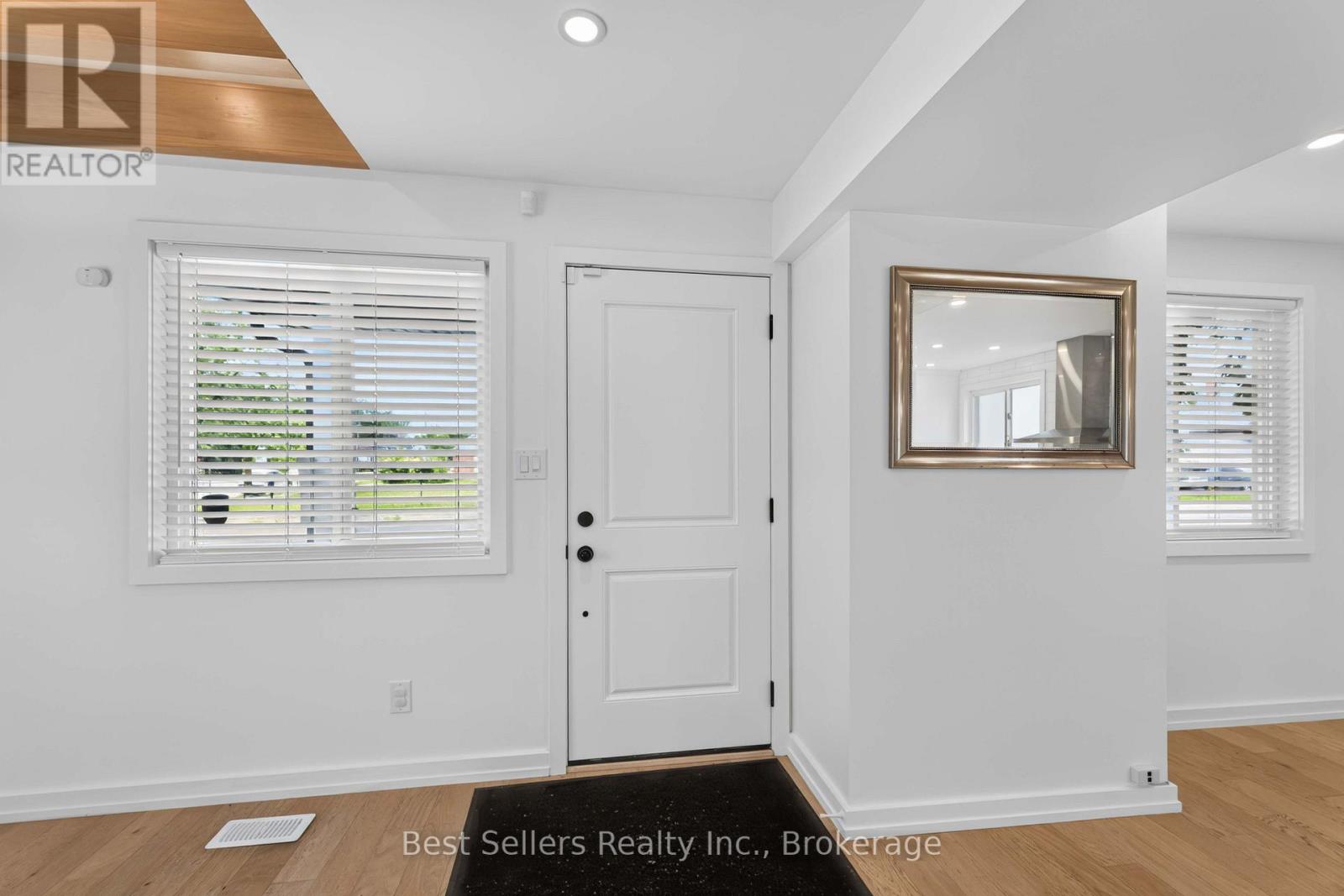85 Pelham Road, St. Catharines (Western Hill), Ontario  L2S 1S3 - Photo 3 - X13811174