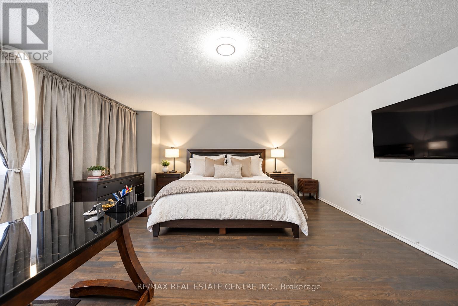 5235 Huntingfield Drive, Mississauga, Ontario  L5R 2L3 - Photo 17 - W13738540