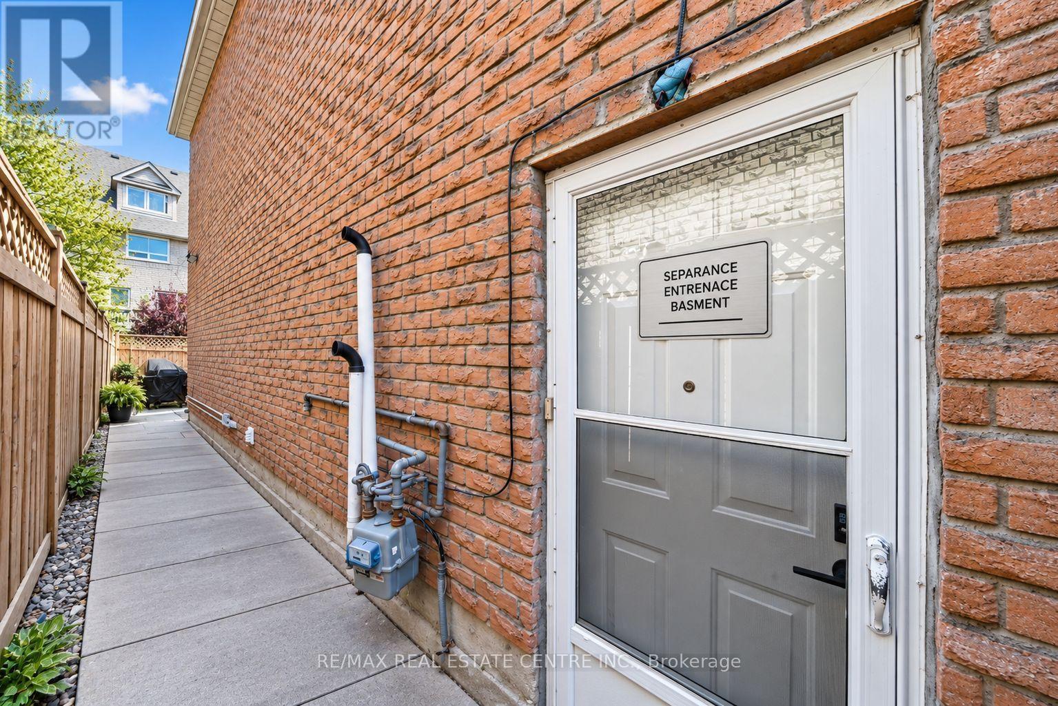 5235 Huntingfield Drive, Mississauga, Ontario  L5R 2L3 - Photo 22 - W13738540