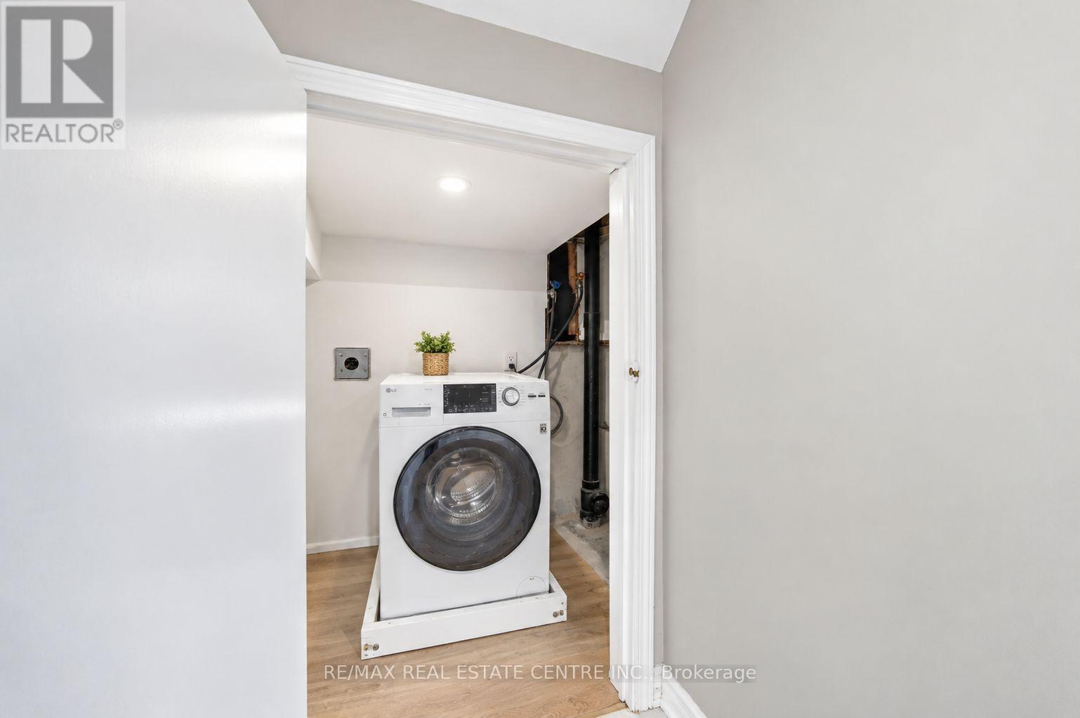 5235 Huntingfield Drive, Mississauga, Ontario  L5R 2L3 - Photo 30 - W13738540