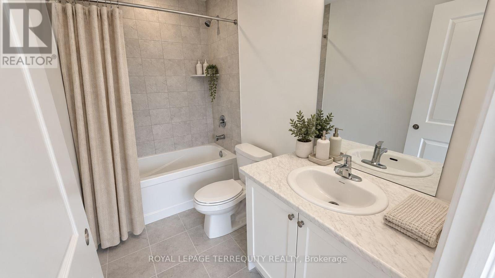 2 Elite Crescent, Haldimand, Ontario  N3W 0L1 - Photo 12 - X13811260