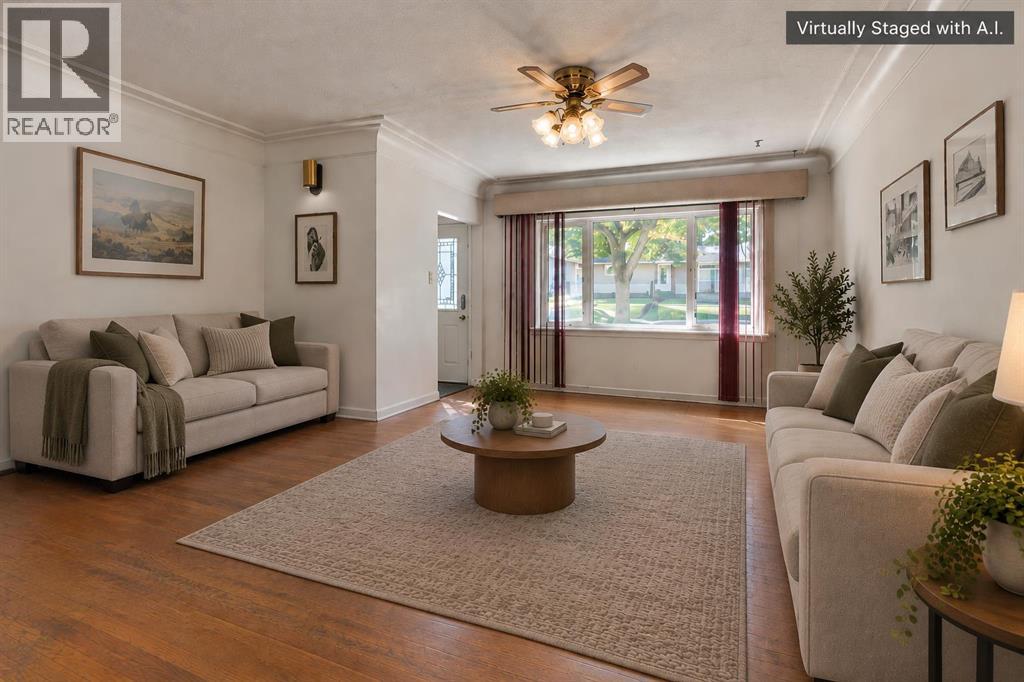 554 5 Street SW photo 9