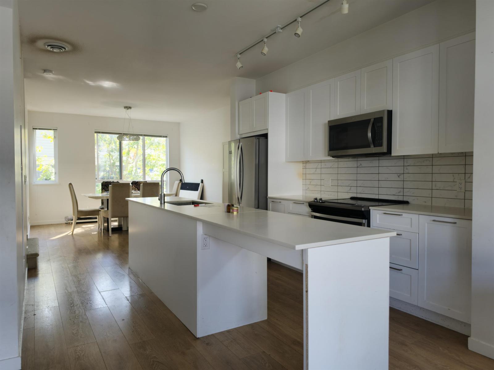 708 18505 Laurensen Place, Surrey, British Columbia  V4N 6R7 - Photo 6 - R3150230