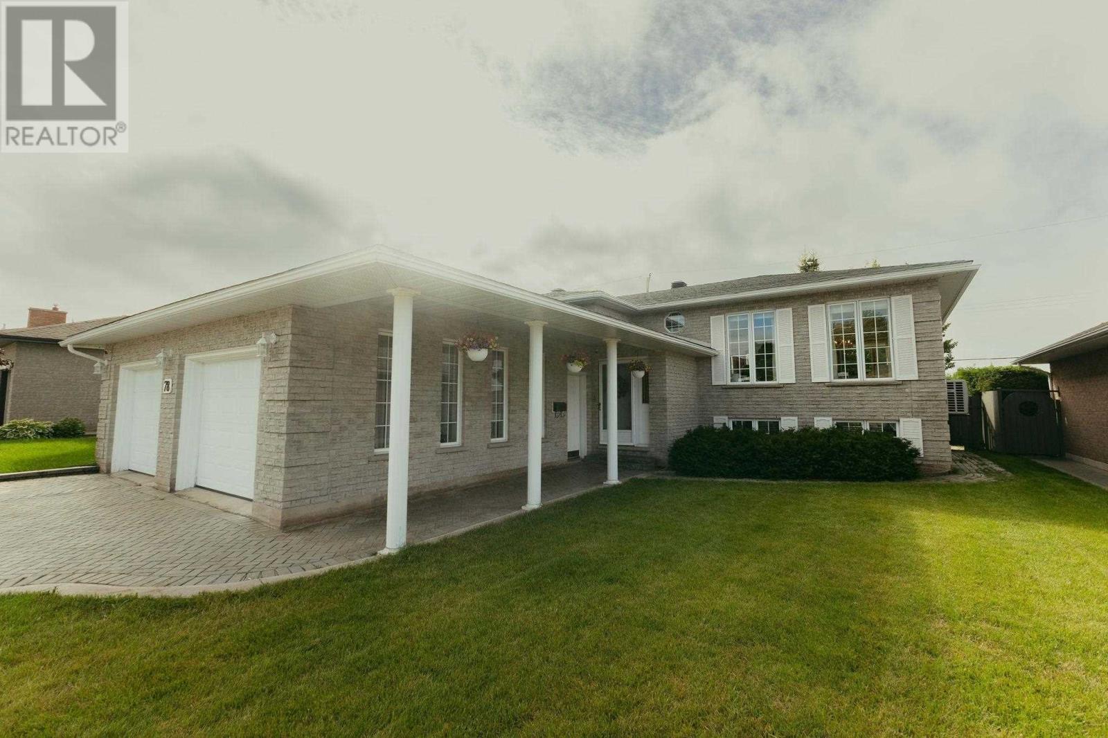 78 Grandmont Cres, Sault Ste. Marie, Ontario P6B 3V9 - Photo 2 - SM262622