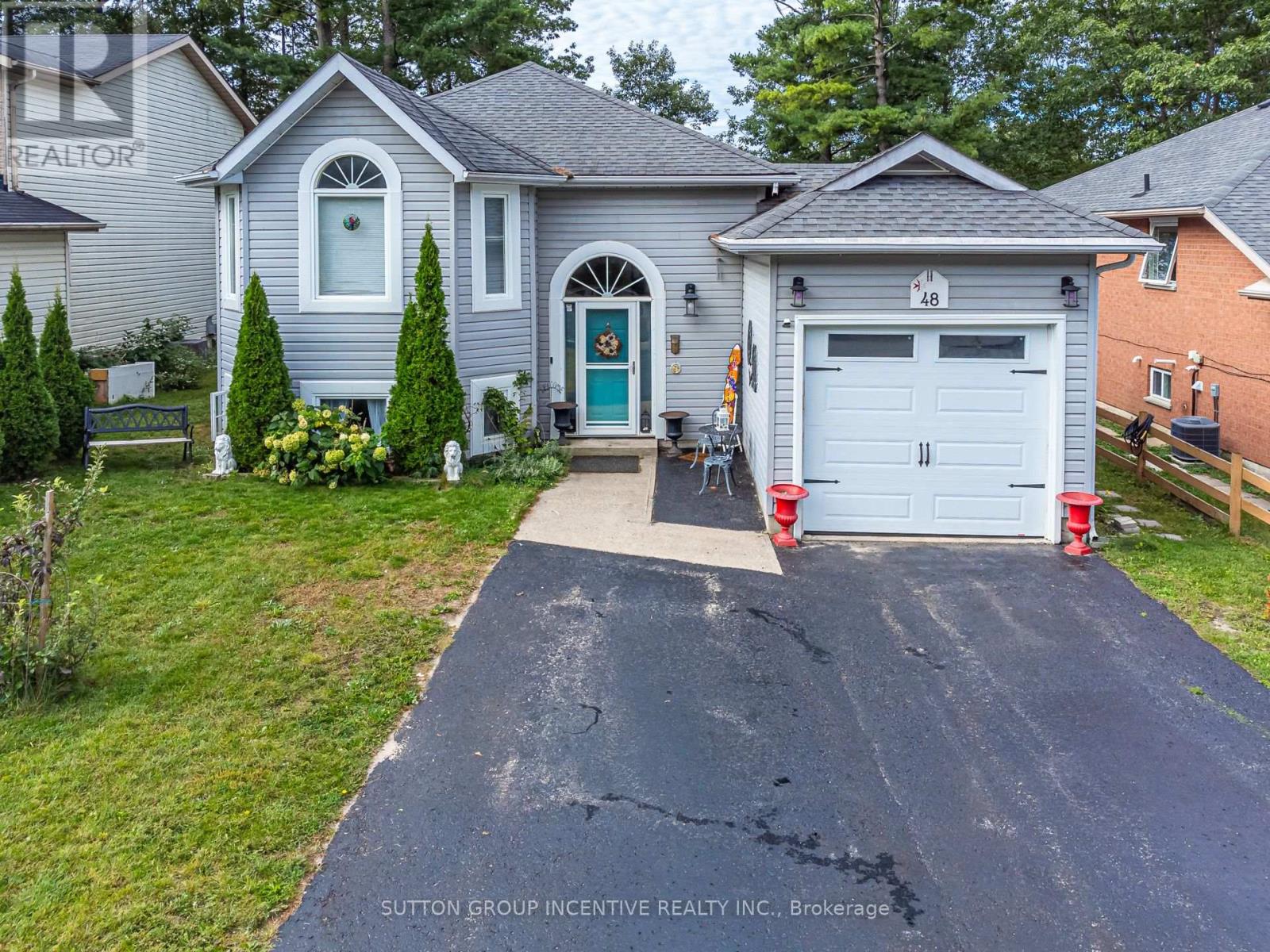 48 Wesley Avenue, Wasaga Beach, Ontario  L9Z 1C8 - Photo 5 - S13597418