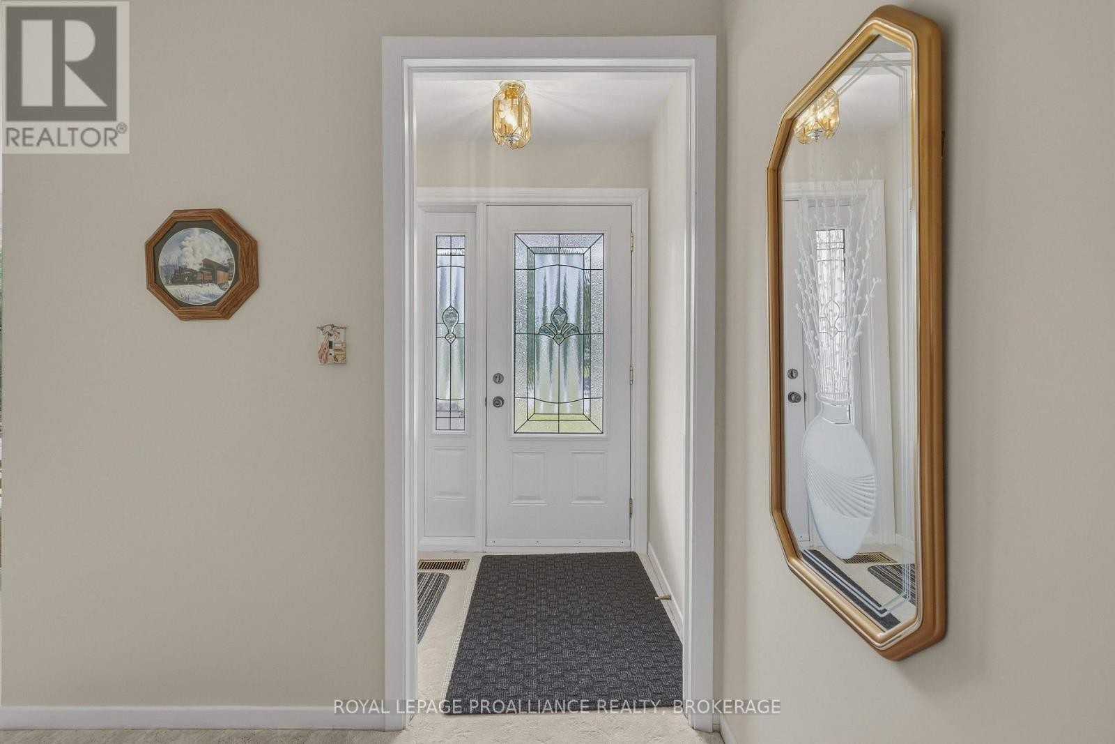 424 Maple Ridge Drive, Kingston, Ontario K7M 5P3 - Photo 2 - X13811318