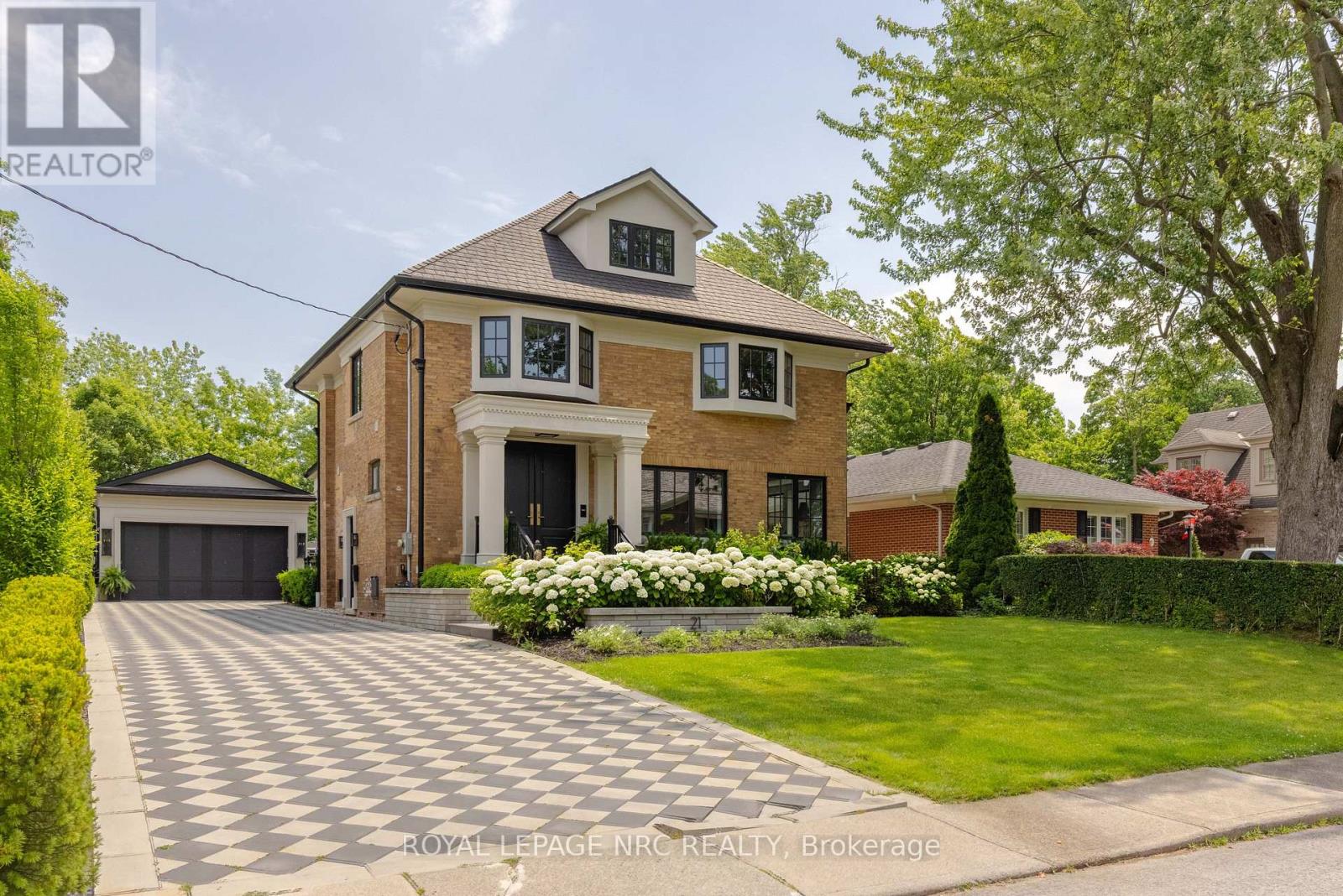 21 Hillcrest Avenue, St. Catharines, Ontario  L2R 4Y2 - Photo 1 - X13547586