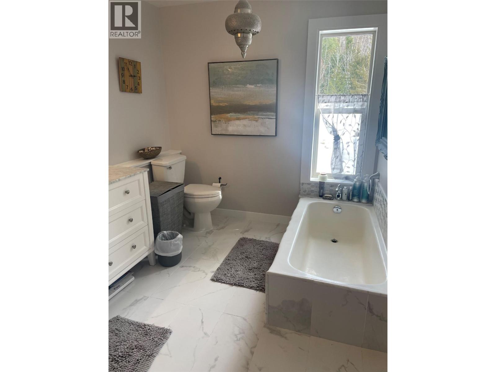 153 Wildwood Road, Summit Lake, British Columbia  V0G 1R1 - Photo 15 - 10357178