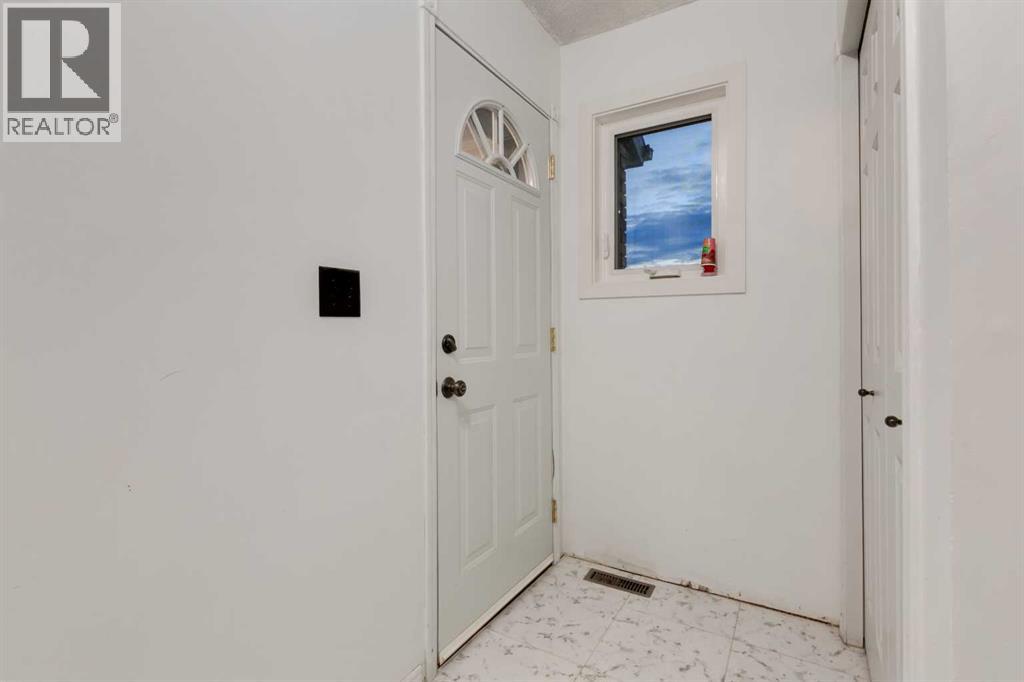 14100 84 Street SE, Calgary, Alberta  T3S 0A6 - Photo 15 - A2336150