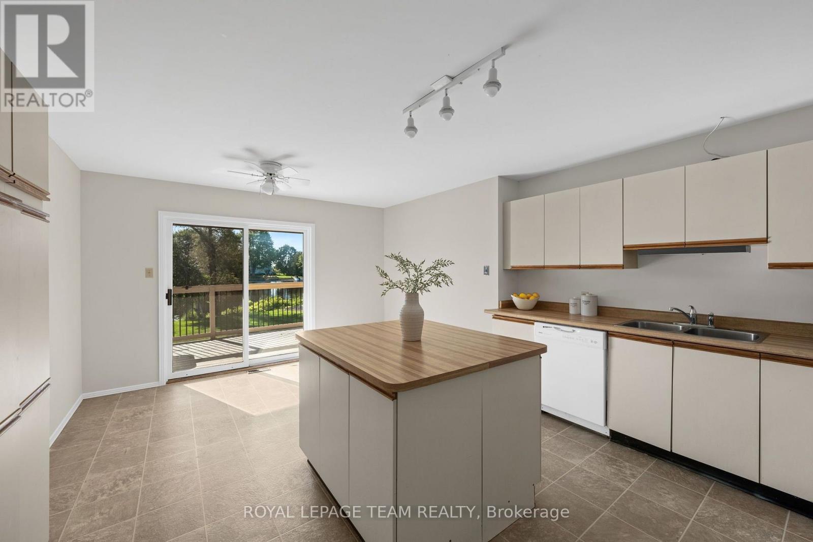 6591 Marina Drive, Ottawa, Ontario  K4M 1B3 - Photo 8 - X13811302