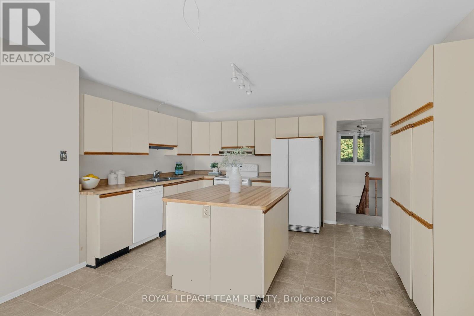 6591 Marina Drive, Ottawa, Ontario  K4M 1B3 - Photo 9 - X13811302