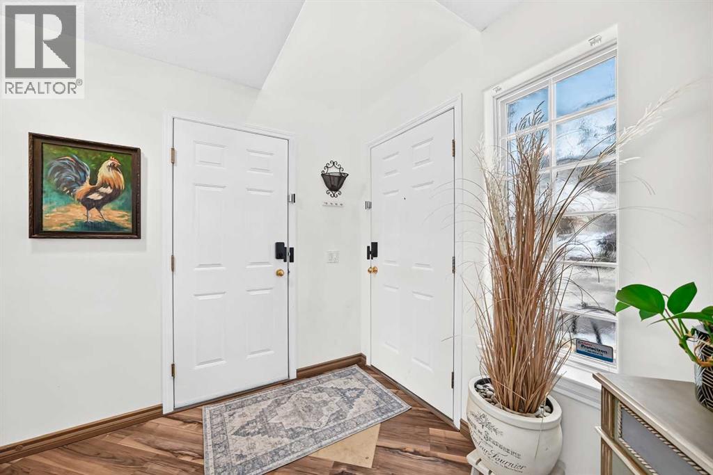 905 Patterson View SW, Calgary, Alberta  T3H 3J9 - Photo 3 - A2344720