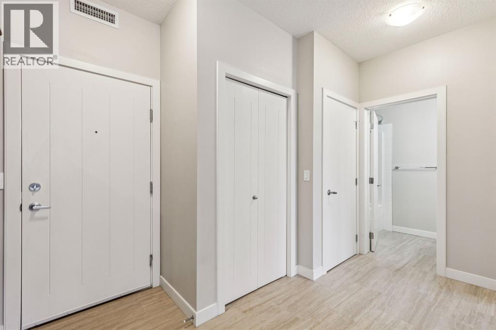 210, 20 Royal Oak Plaza NW, Calgary, Alberta  T3G 0C1 - Photo 5 - A2346981