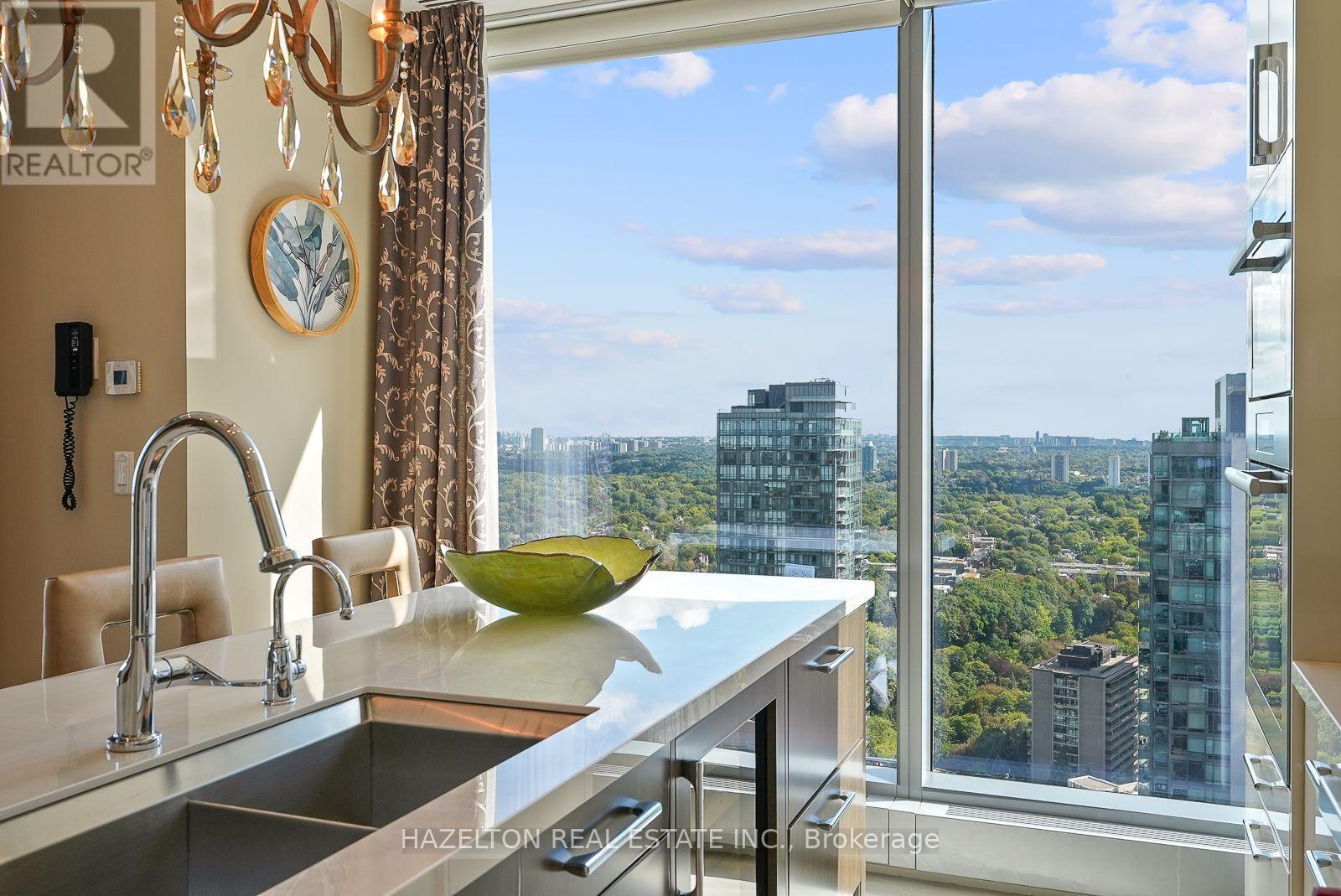 3302 - 50 Yorkville Avenue, Toronto, Ontario  M4W 0A3 - Photo 13 - C13811282