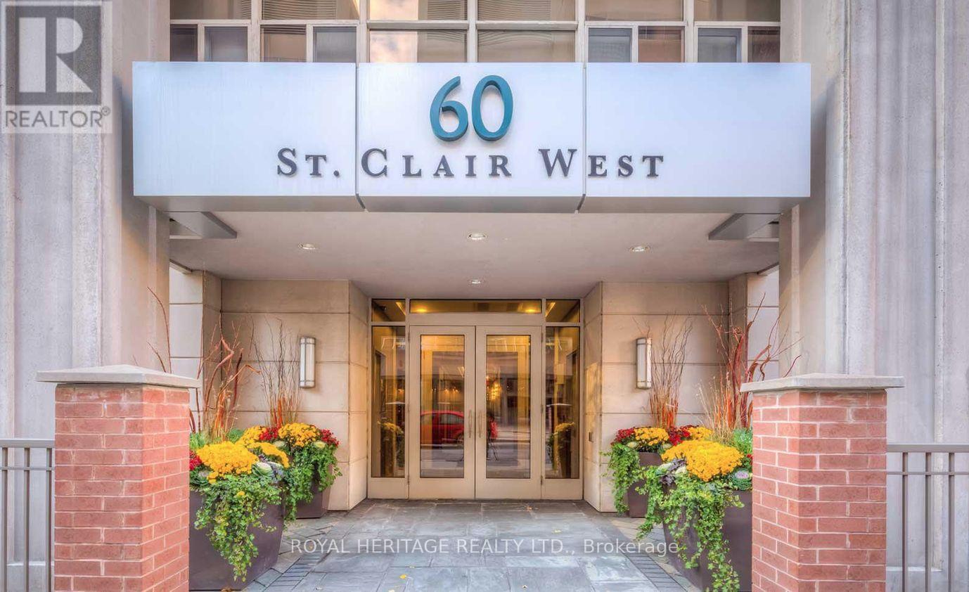 60 ST CLAIR AVENUE W, Toronto, Ontario