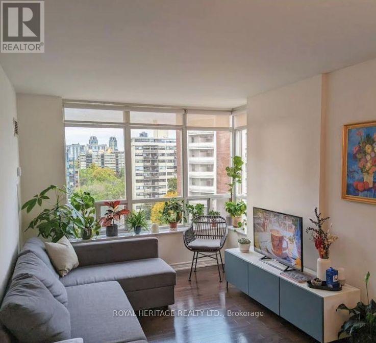 1202 - 60 St Clair Avenue W, Toronto, Ontario  M4V 1M1 - Photo 3 - C13811332