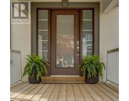 37 JOHNSTON AVENUE, Toronto, Ontario