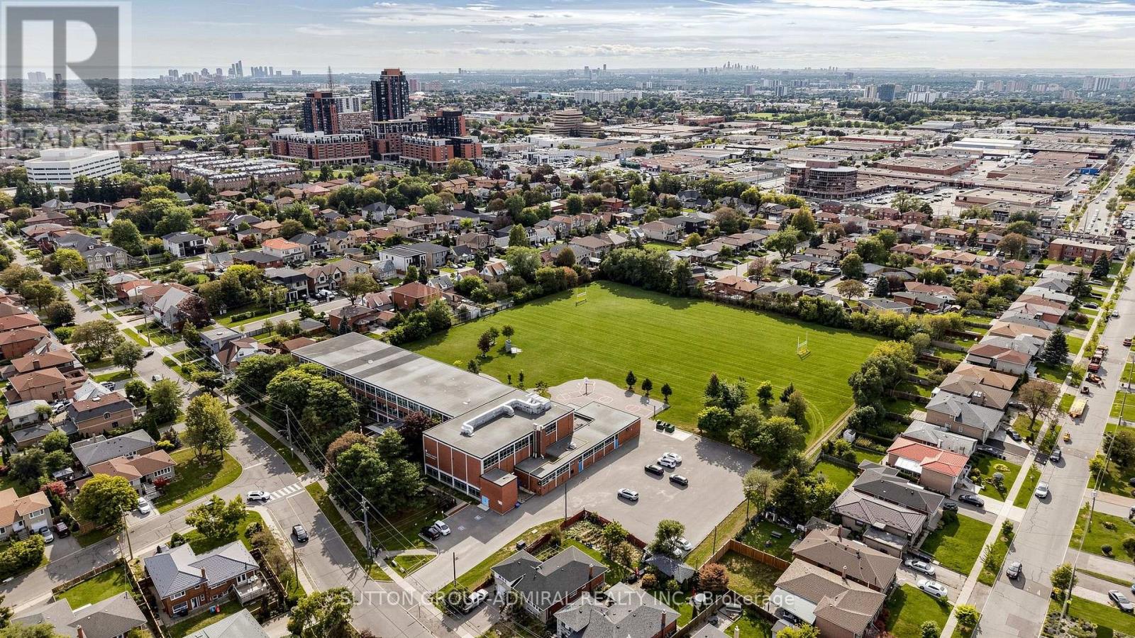 1 - 70 Green Gardens Boulevard, Toronto, Ontario  M6A 0E6 - Photo 46 - C13811464
