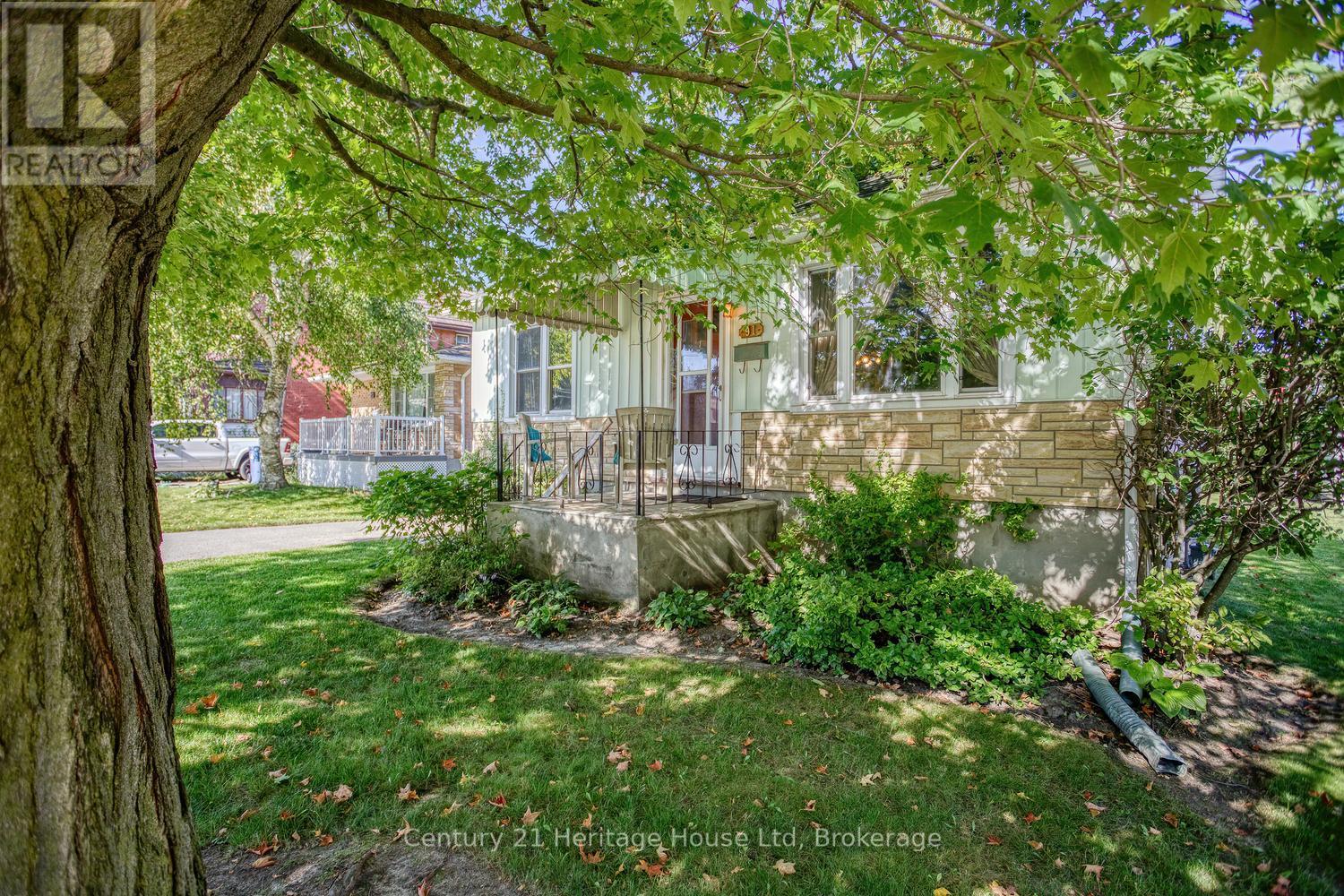 91 Merion Street, Guelph, Ontario  N1H 2M1 - Photo 3 - X13811348