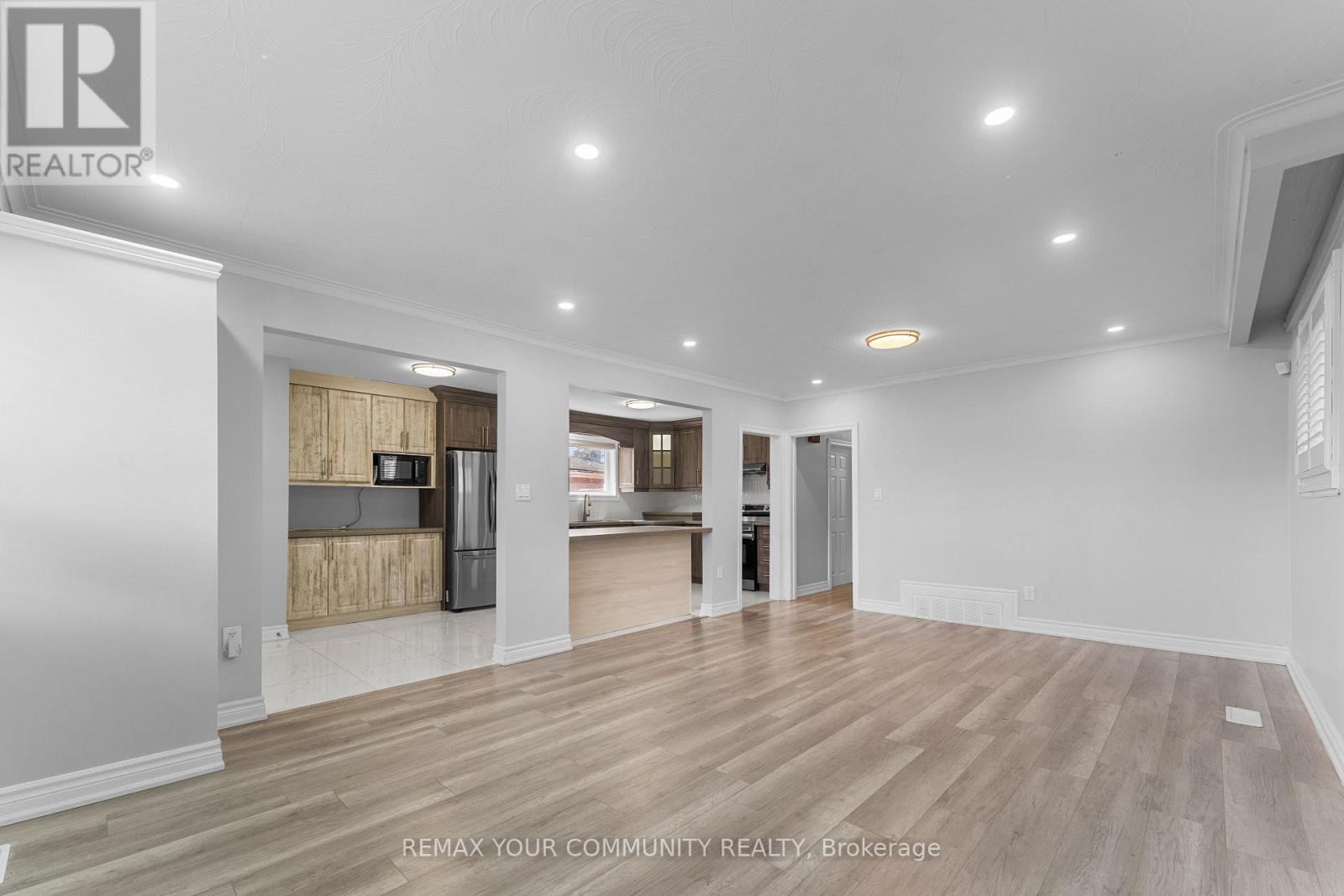 54 Saratoga Drive, Toronto, Ontario  M1P 4J1 - Photo 12 - E13128446