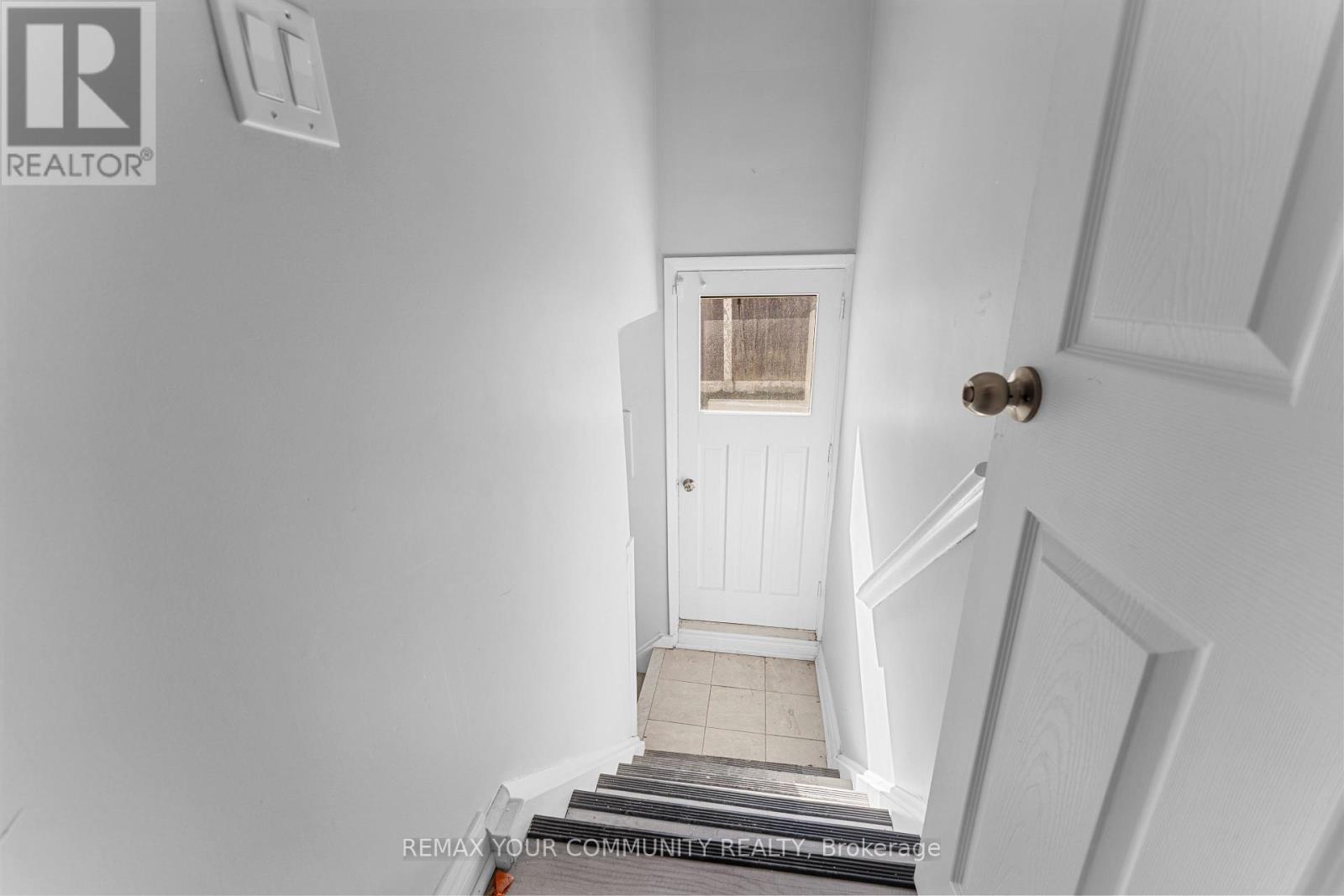 54 Saratoga Drive, Toronto, Ontario  M1P 4J1 - Photo 25 - E13128446