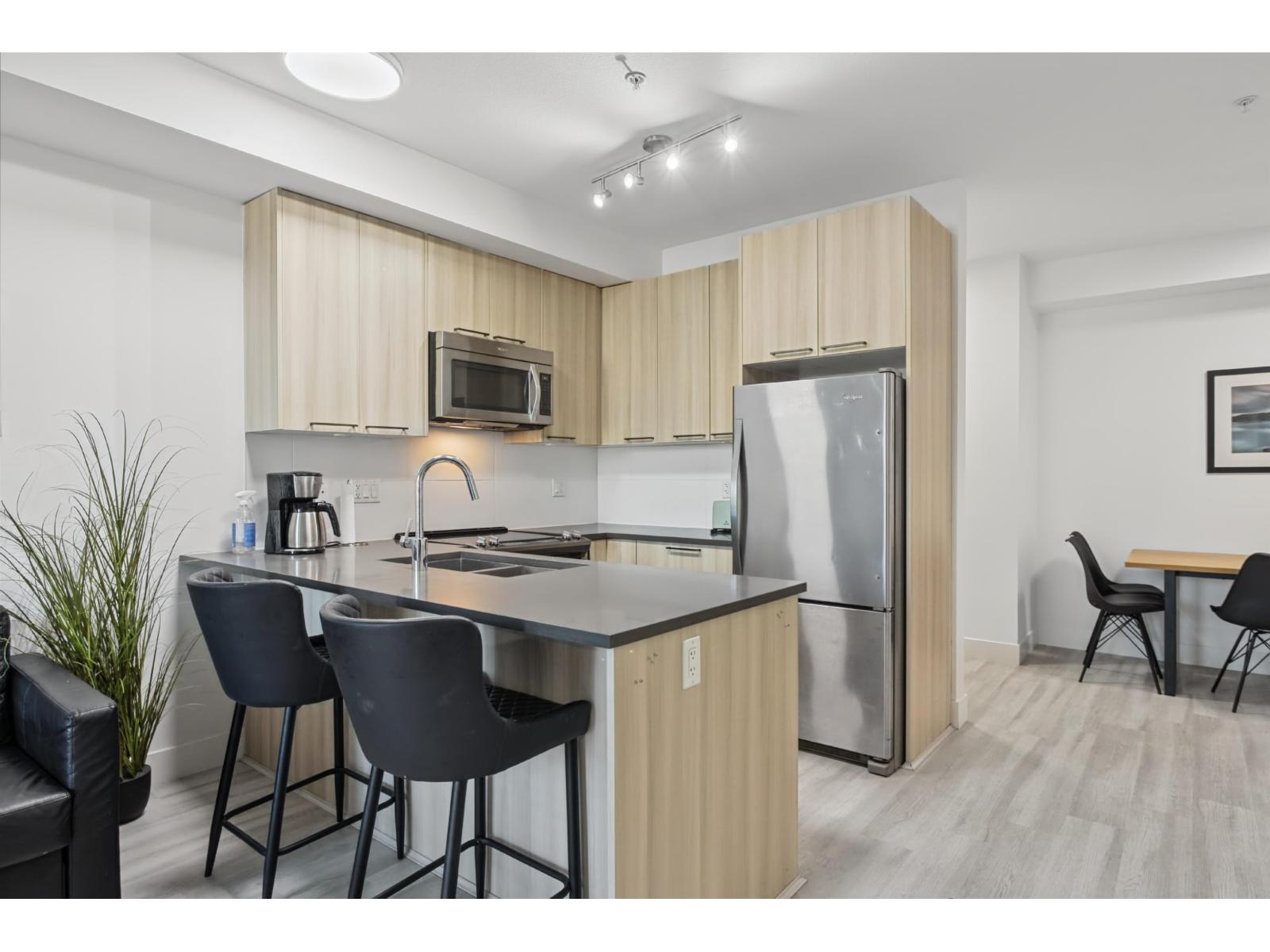 101 15628 104 Avenue, Surrey, British Columbia  V4N 2J3 - Photo 3 - R3167178