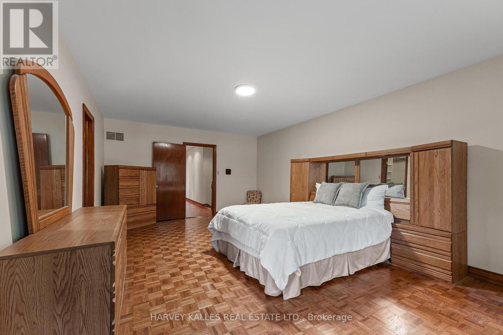113 Bond Crescent, Richmond Hill, Ontario  L4E 3K9 - Photo 16 - N13811340