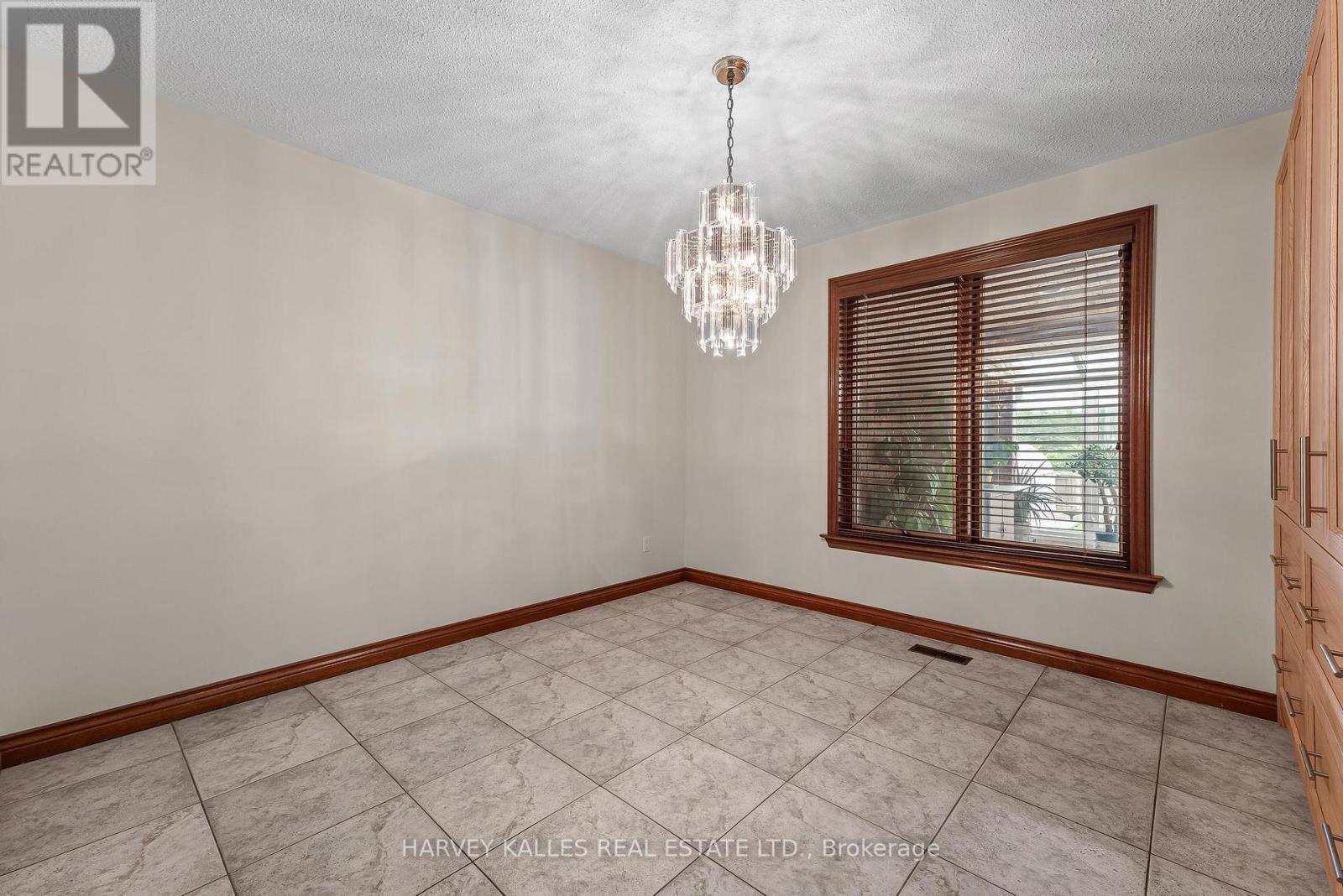 113 Bond Crescent, Richmond Hill, Ontario  L4E 3K9 - Photo 9 - N13811340