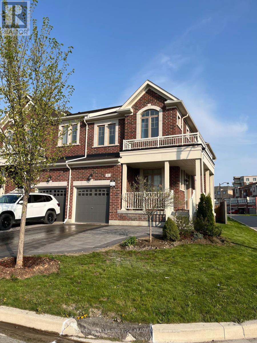 11 RADIAL DRIVE, Aurora, Ontario