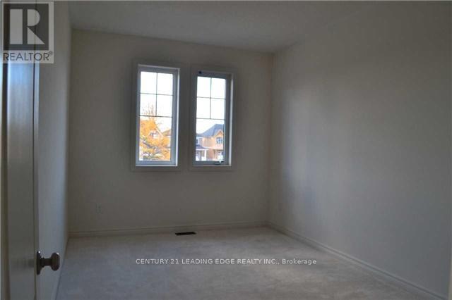 11 Radial Drive, Aurora, Ontario  L4G 0Z8 - Photo 12 - N13811404