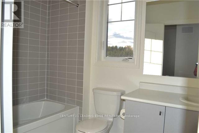 11 Radial Drive, Aurora, Ontario  L4G 0Z8 - Photo 15 - N13811404