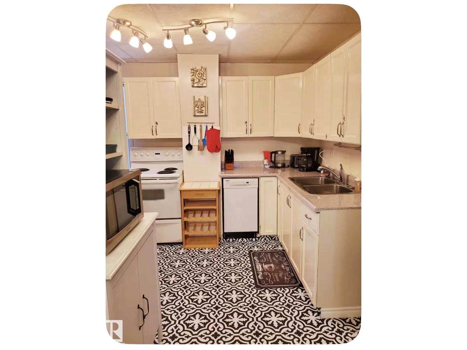 10649 125 St Nw, Edmonton, Alberta  T5N 1T7 - Photo 8 - E4509743