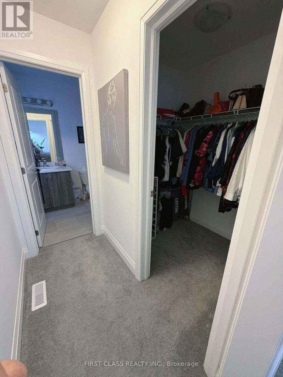 24 Barnyard Trail, Barrie, Ontario  L9J 0T3 - Photo 19 - S13811420