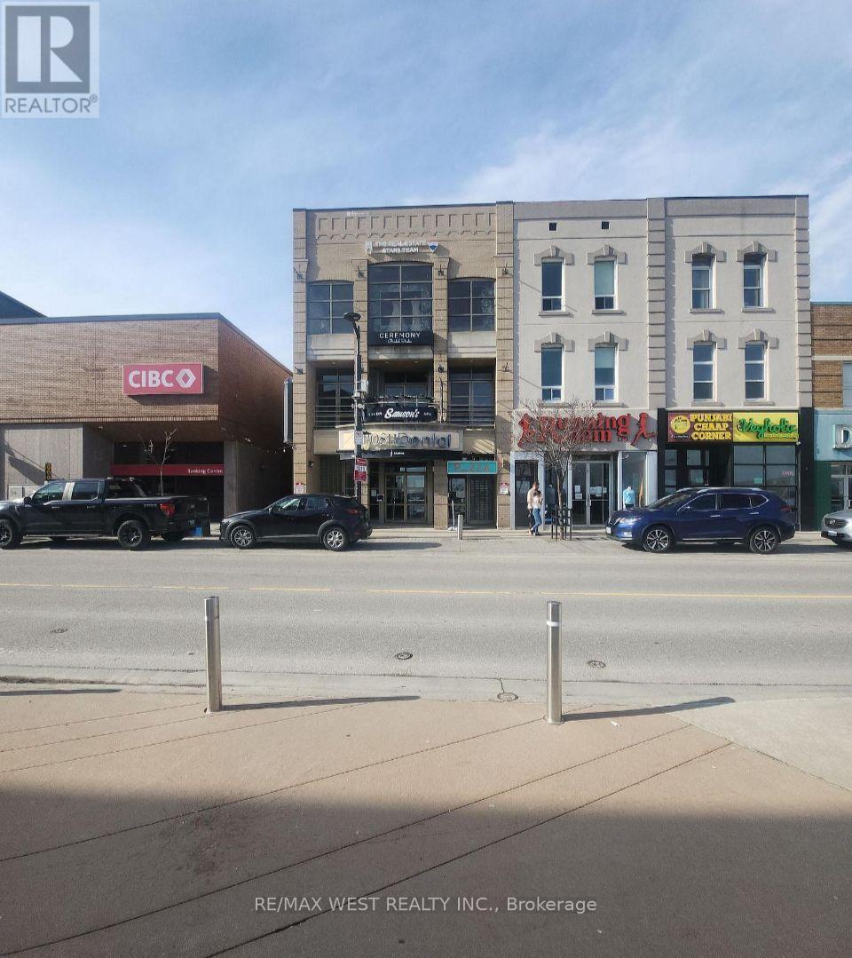 50 Dunlop Street E, Barrie (City Centre), Ontario  L4M 6J9 - Photo 1 - S13811442