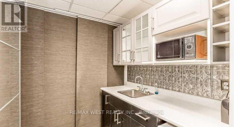 50 Dunlop Street E, Barrie (City Centre), Ontario  L4M 6J9 - Photo 6 - S13811442