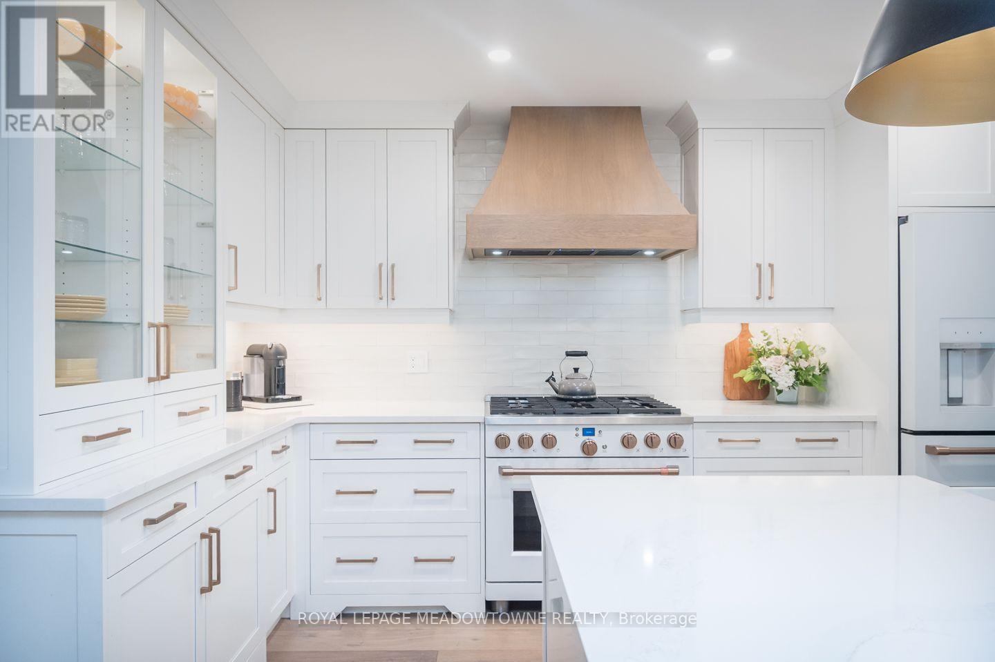 823 Laurier Avenue, Milton, Ontario  L9T 4H4 - Photo 6 - W13811278
