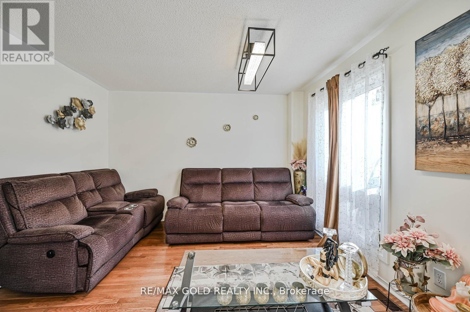 30 Wickstead Court, Brampton, Ontario  L6R 1N8 - Photo 18 - W13811330