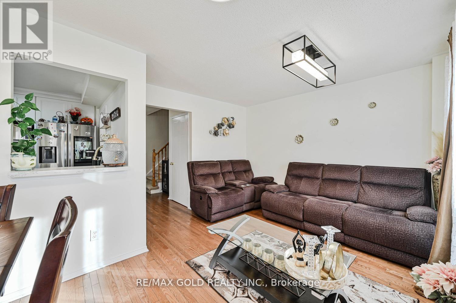 30 Wickstead Court, Brampton, Ontario  L6R 1N8 - Photo 19 - W13811330