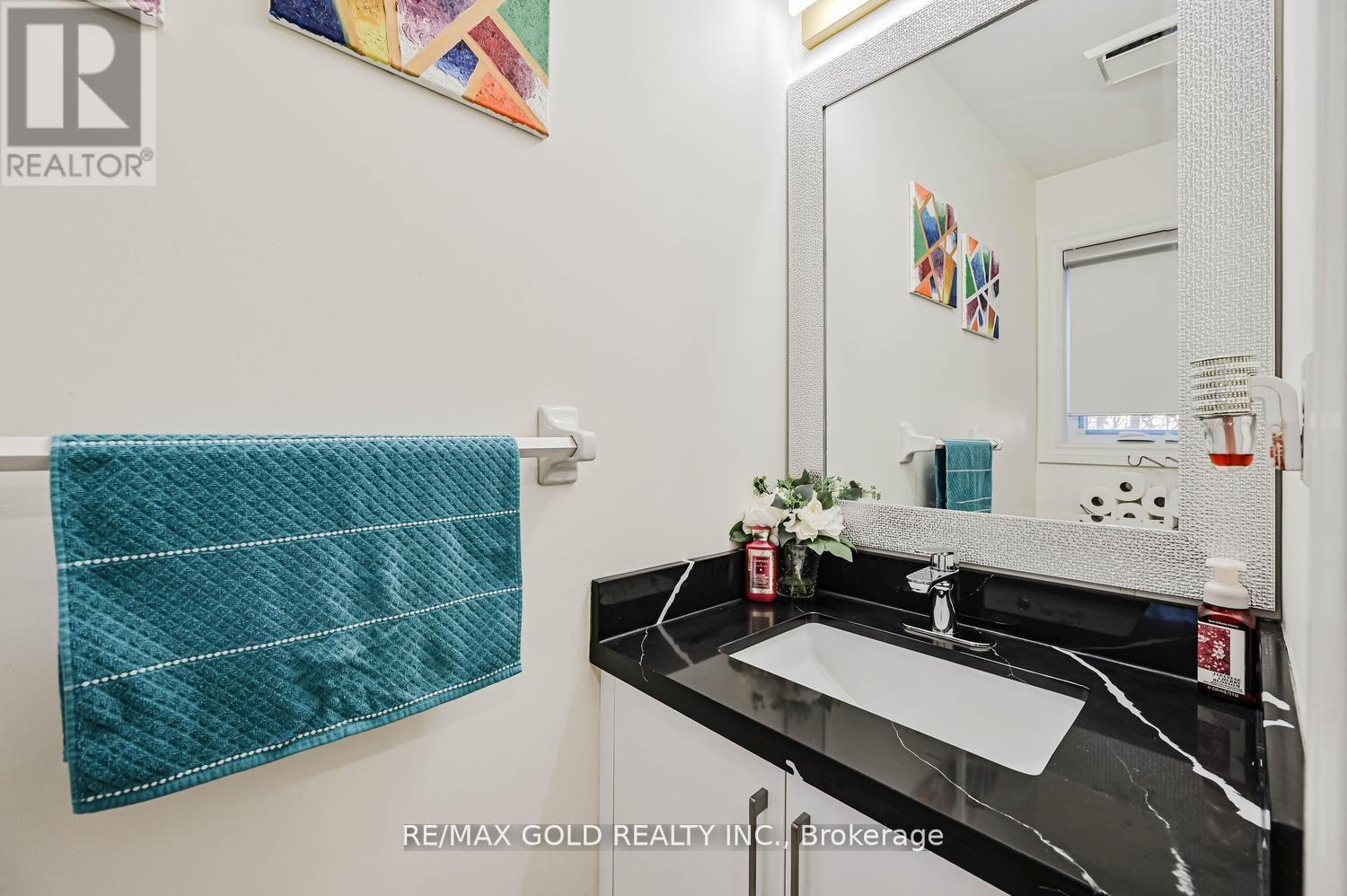 30 Wickstead Court, Brampton, Ontario  L6R 1N8 - Photo 22 - W13811330