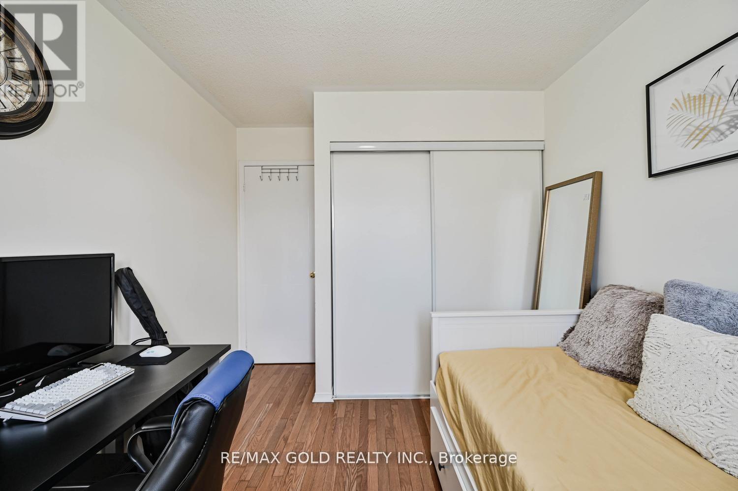 30 Wickstead Court, Brampton, Ontario  L6R 1N8 - Photo 35 - W13811330