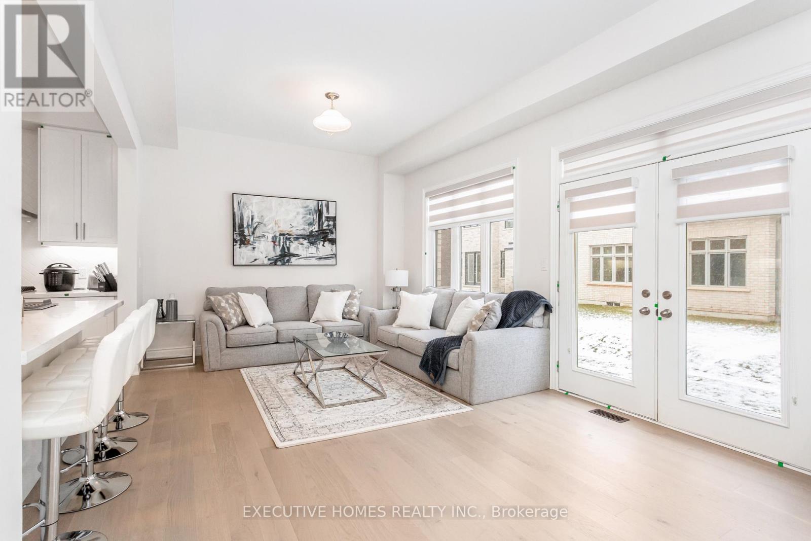 1371 Peony Path, Oakville, Ontario  L6H 7Z8 - Photo 6 - W13811338