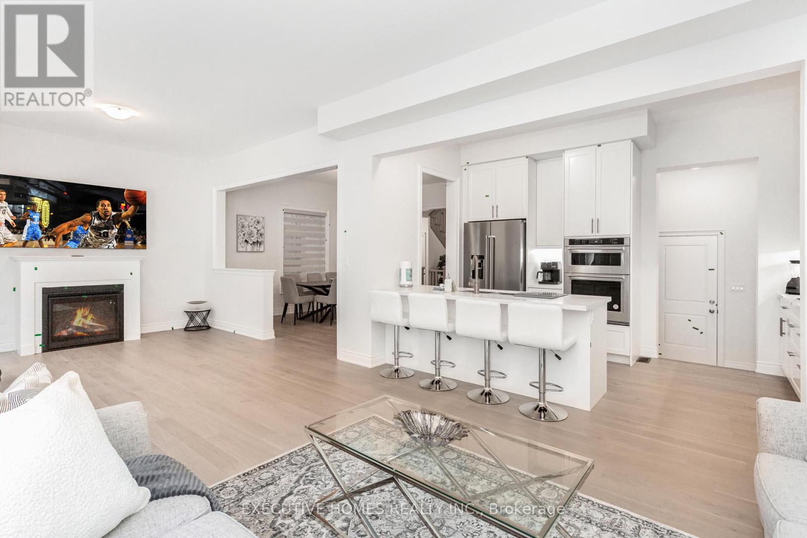 1371 Peony Path, Oakville, Ontario  L6H 7Z8 - Photo 8 - W13811338