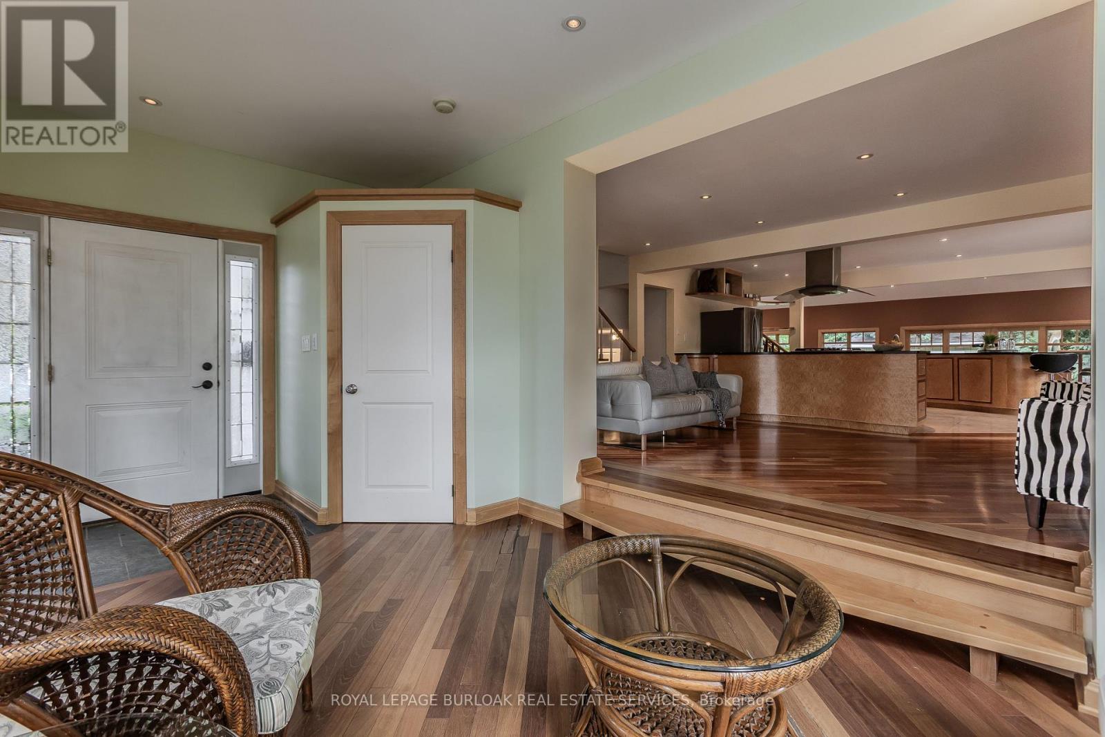 707 Ross Street, Burlington, Ontario  L7S 1S3 - Photo 5 - W13811342