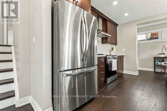 2 Munhall Road, Toronto, Ontario  M9P 1P9 - Photo 16 - W13811438