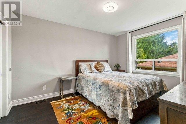 2 Munhall Road, Toronto, Ontario  M9P 1P9 - Photo 22 - W13811438