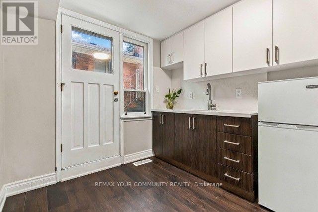 2 Munhall Road, Toronto, Ontario  M9P 1P9 - Photo 30 - W13811438