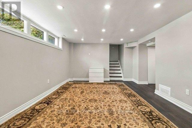 2 Munhall Road, Toronto, Ontario  M9P 1P9 - Photo 35 - W13811438