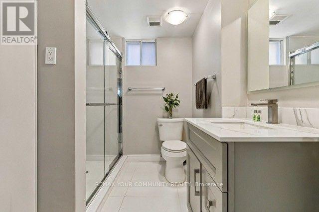 2 Munhall Road, Toronto, Ontario  M9P 1P9 - Photo 38 - W13811438